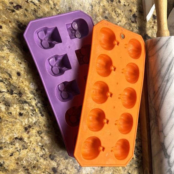 Thanksgiving Fall 2 Ice Trays! Skulls & Pumpkins -Halloween and Fall! Set - Picture 2 of 2